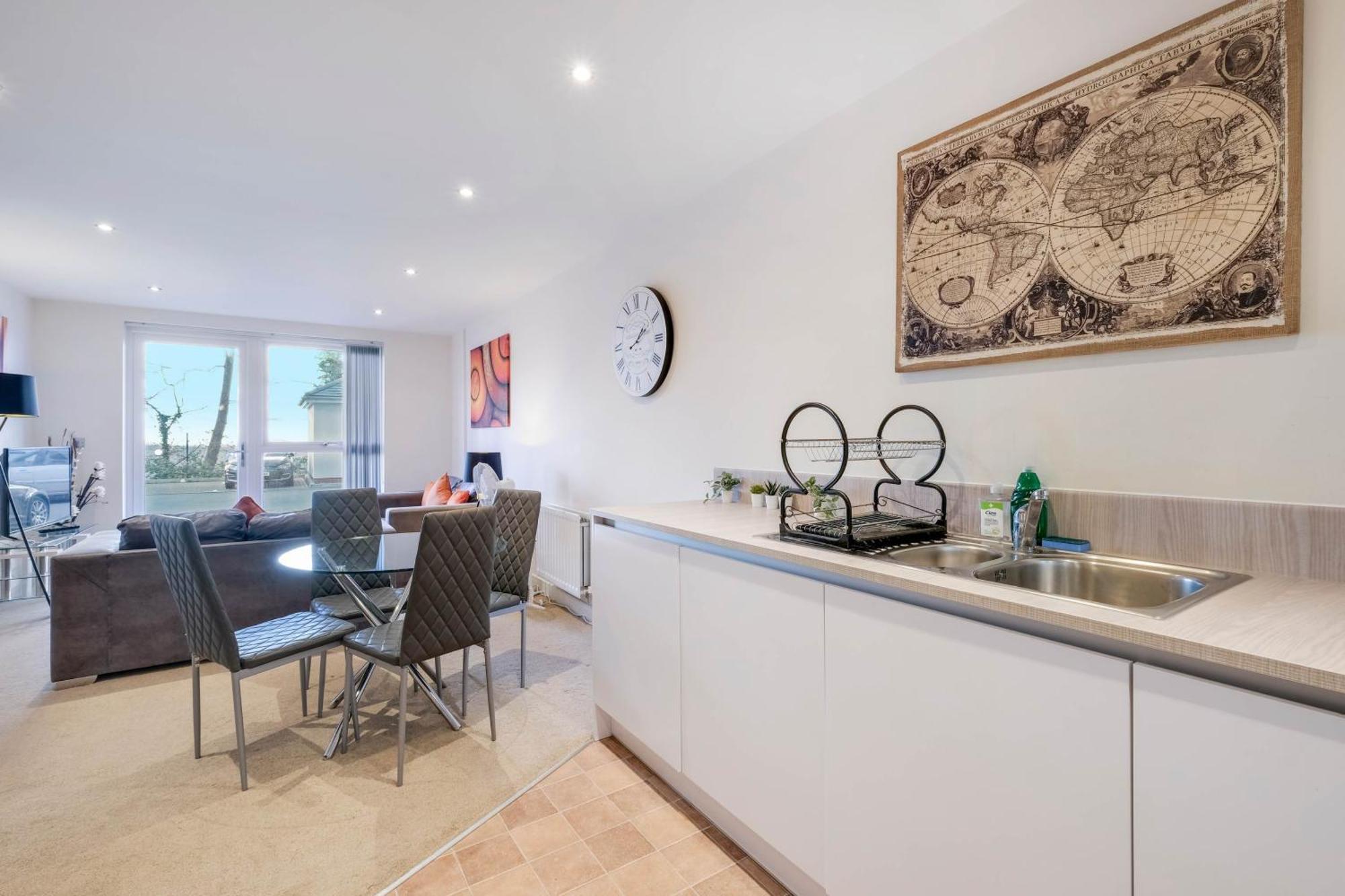 Alder House Serviced Apartment Maidenhead By 360Stays Eksteriør billede