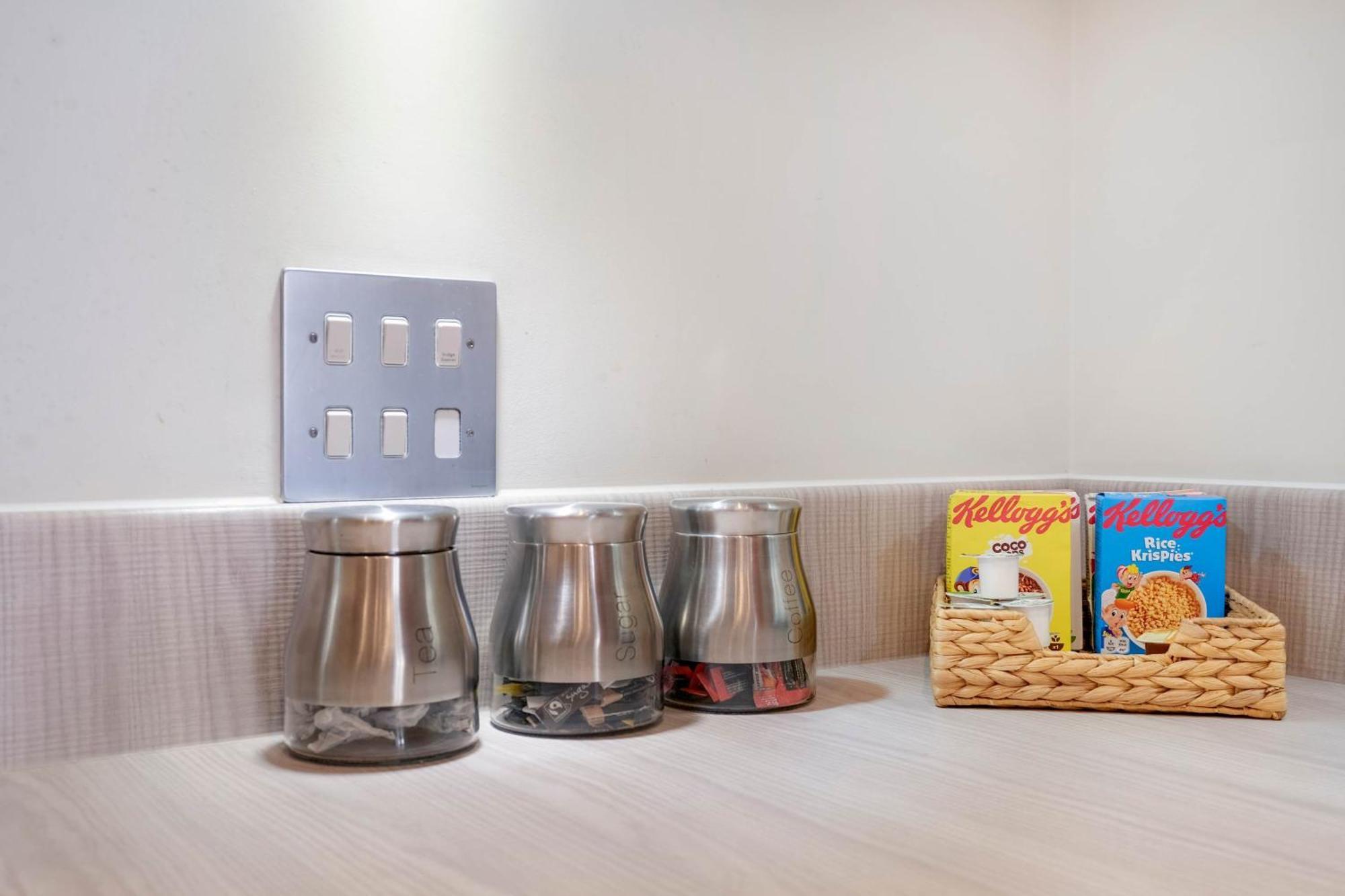 Alder House Serviced Apartment Maidenhead By 360Stays Eksteriør billede