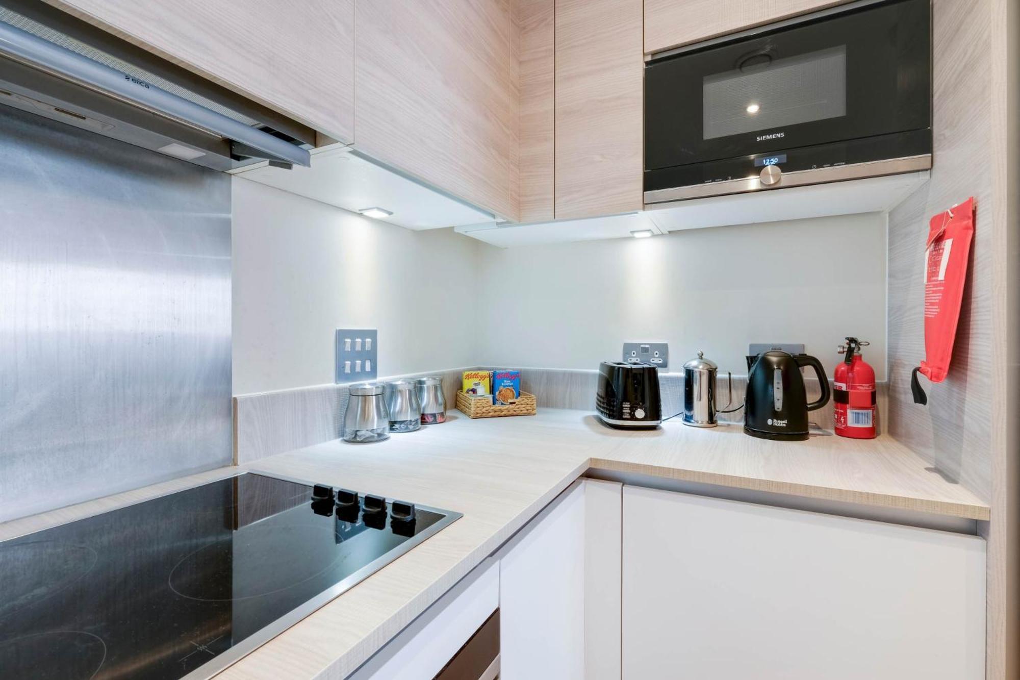 Alder House Serviced Apartment Maidenhead By 360Stays Eksteriør billede