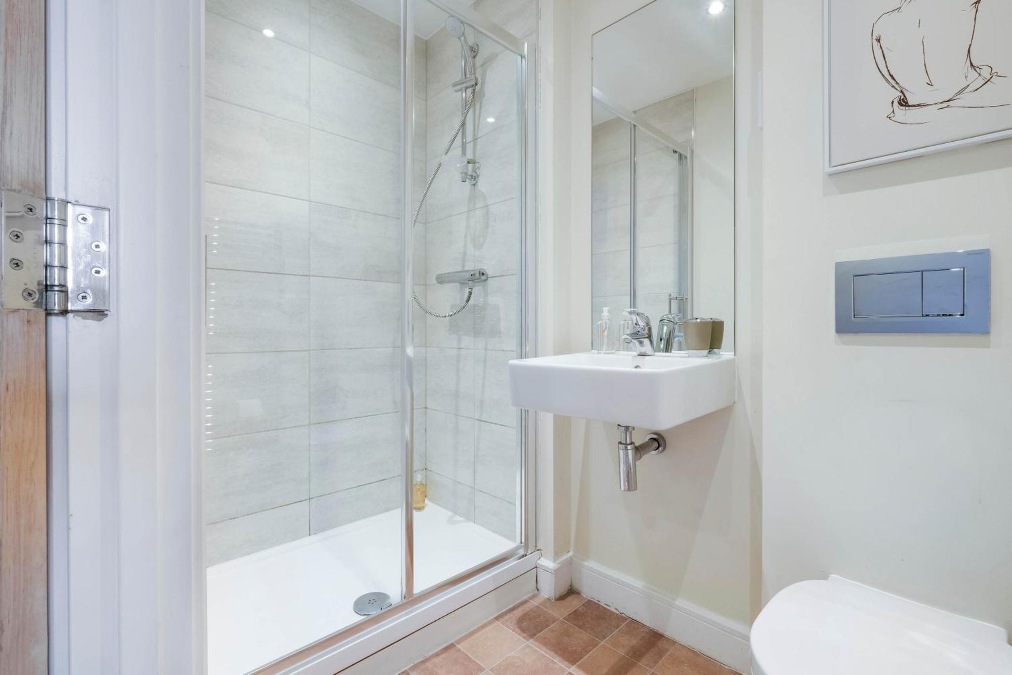 Alder House Serviced Apartment Maidenhead By 360Stays Eksteriør billede