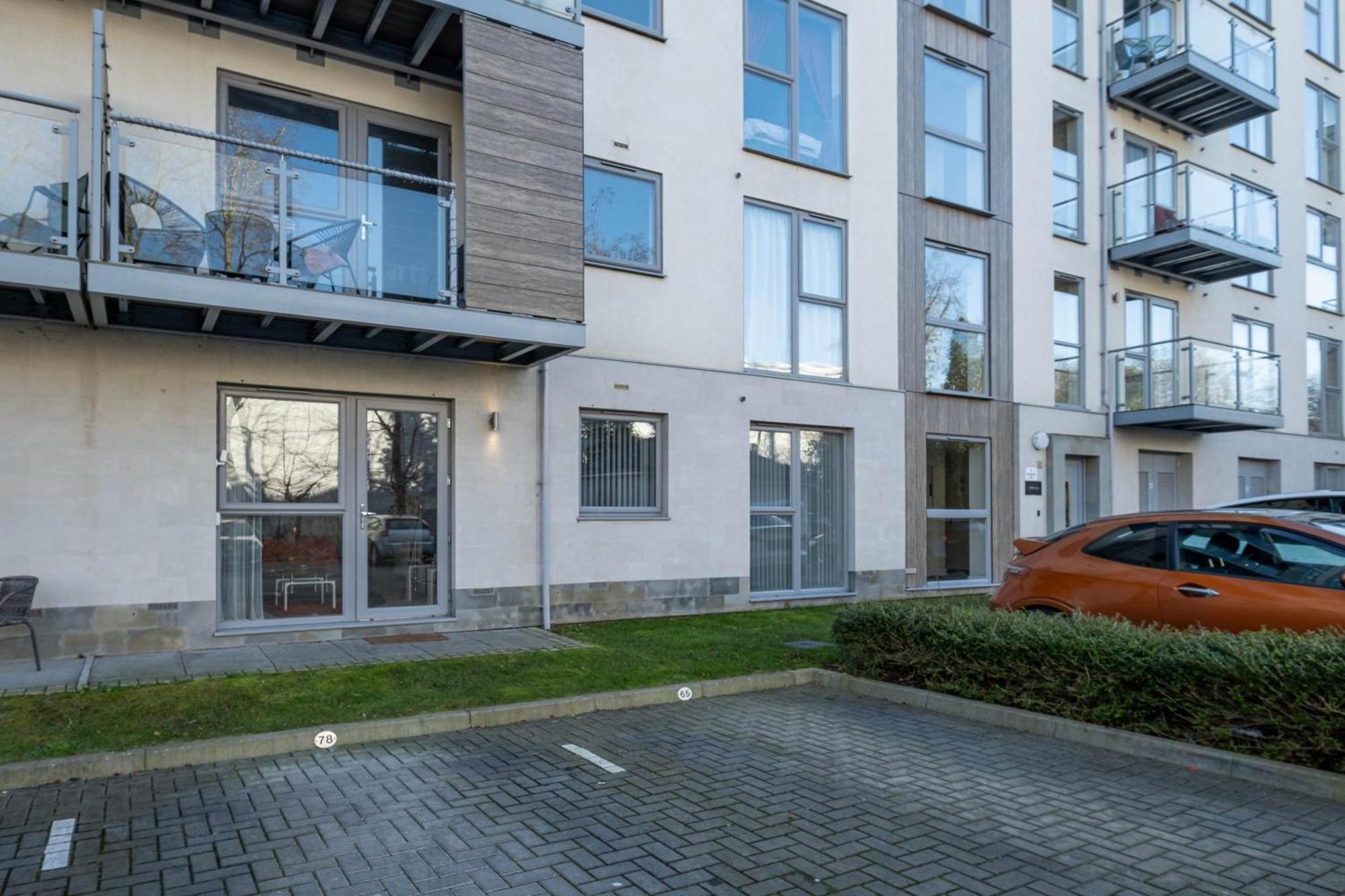 Alder House Serviced Apartment Maidenhead By 360Stays Eksteriør billede