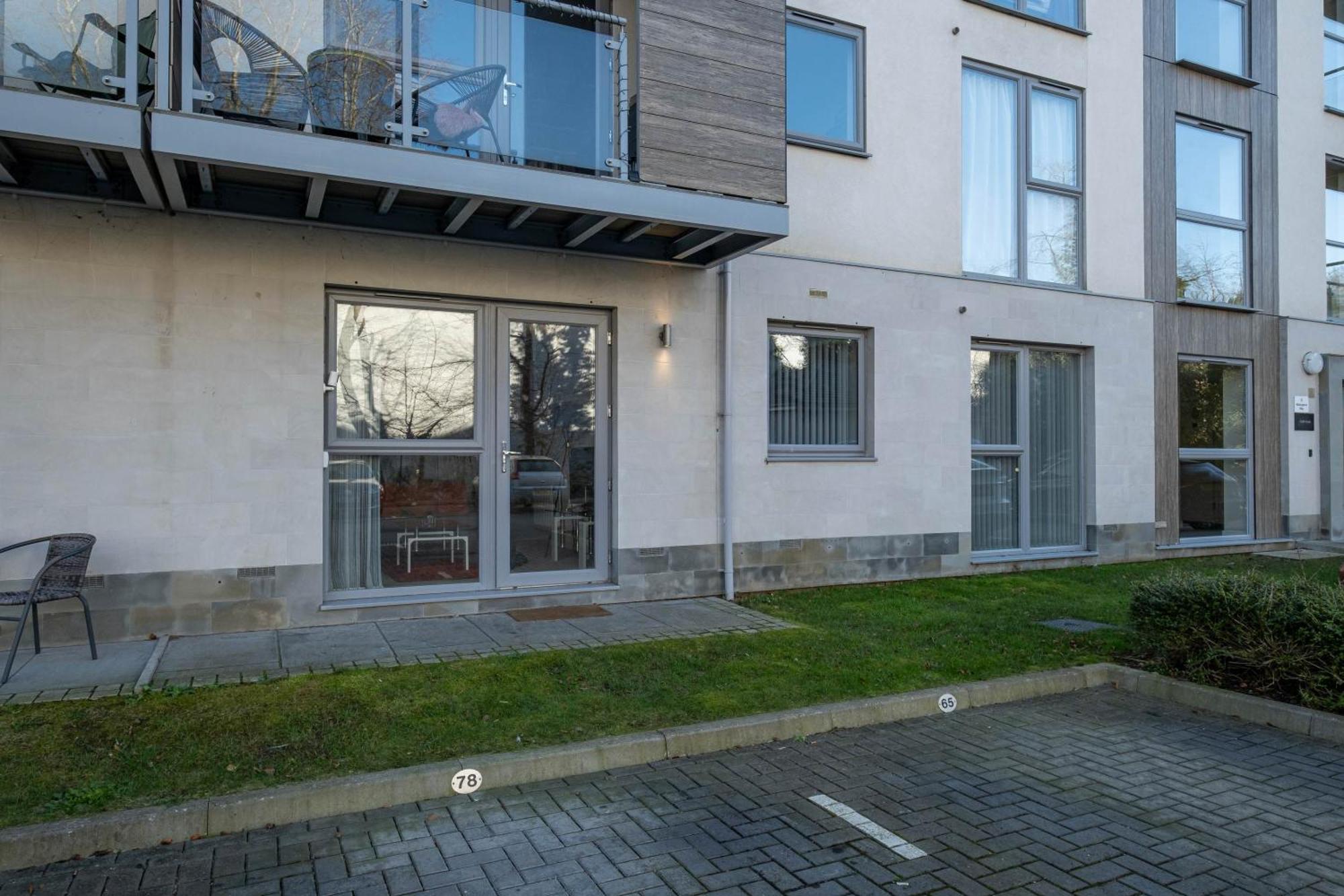 Alder House Serviced Apartment Maidenhead By 360Stays Eksteriør billede